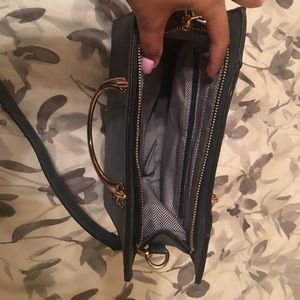 Isabelle cross body bag.